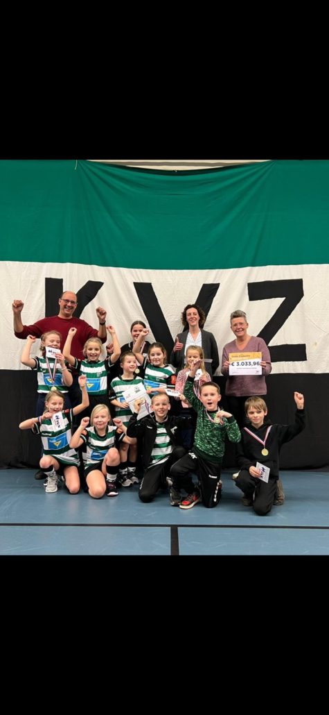 medaille uitreiking KVZ korfbal Zutphen