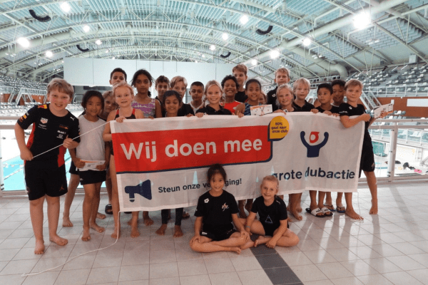 Het Grote Clubactie spandoek is dit jaar gratis