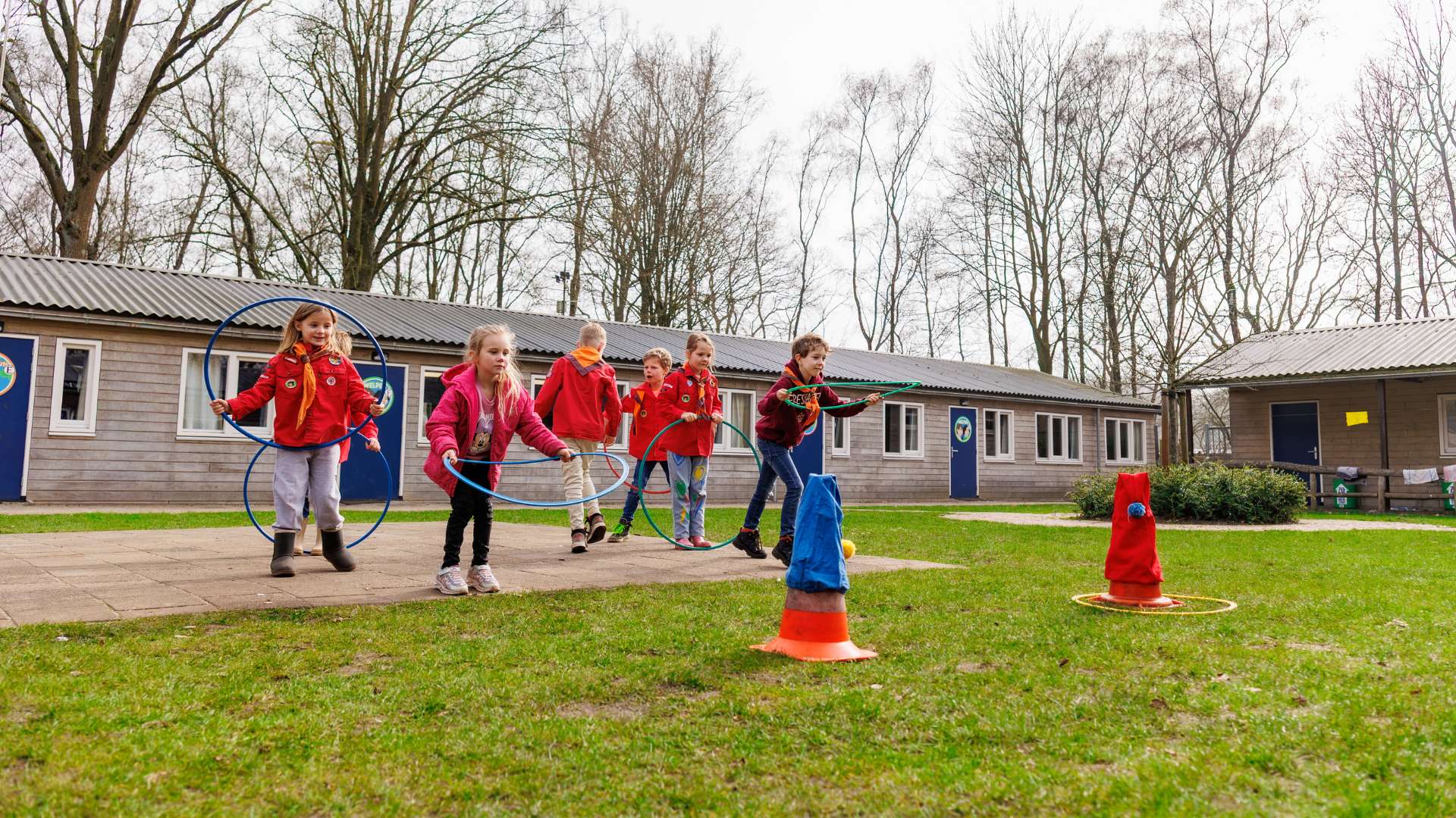 Spelletjes doen met de welpen!